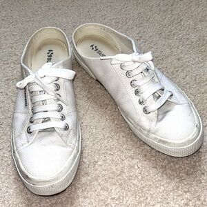 White Supergas Size 8